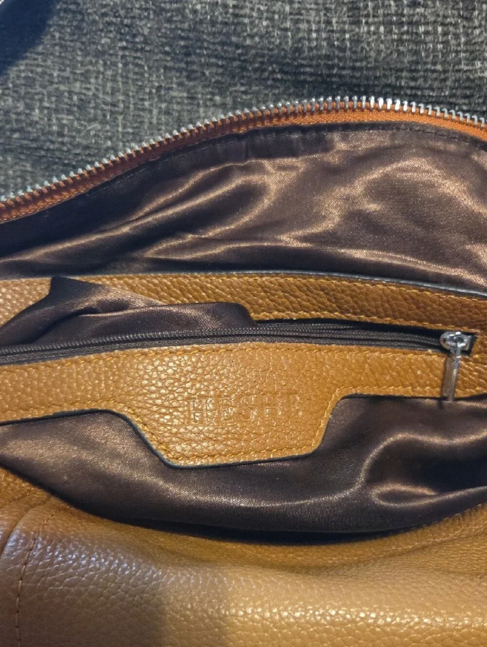 Heshe tan leather